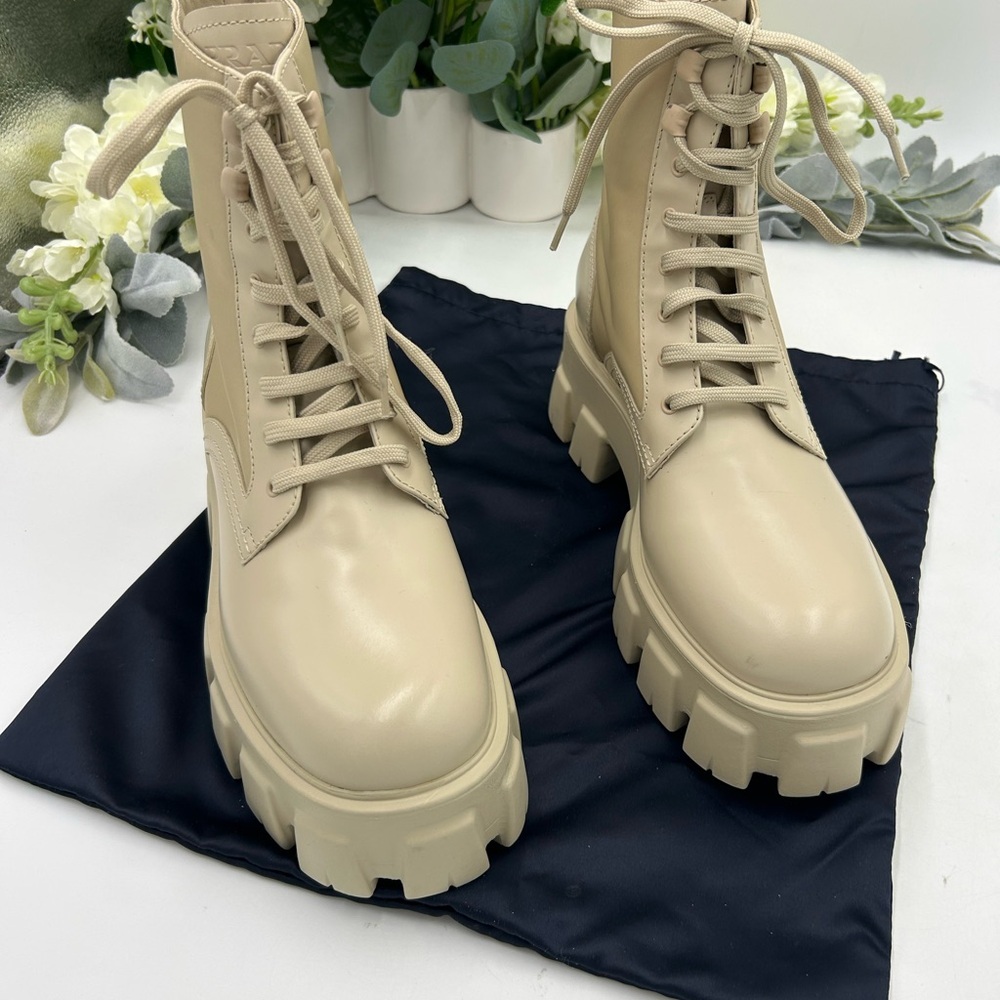 Women's Prada MONOLITH brushed leather boots size 39 made in Italy - Picture 10 of 13